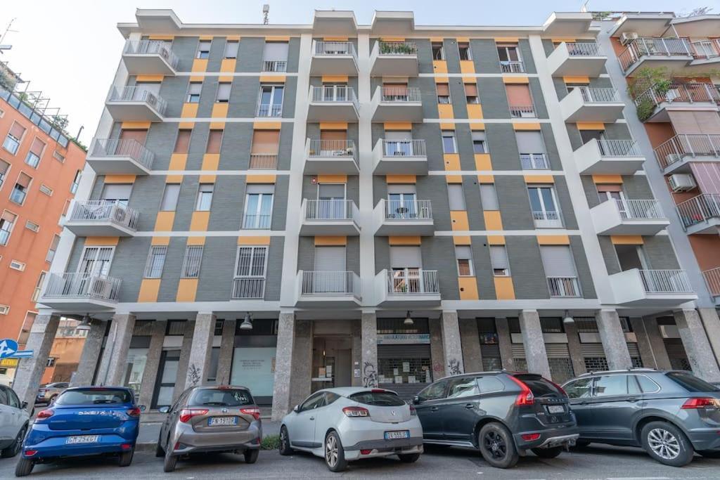 Cimiano Suite 22, New Apartment ミラノ エクステリア 写真